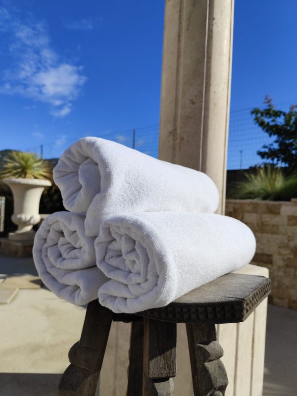 Lot de 3 serviettes de toilettes blanc uni et Lot de 3 draps de bain blanc uni zoom